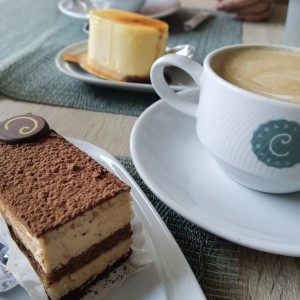 Tiramisu y Maracuya