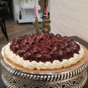 Torta de Profiterol