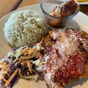 Lunch carne a la milanesa 