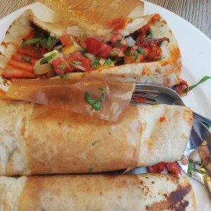 tacos al pastor con tortilla de harina