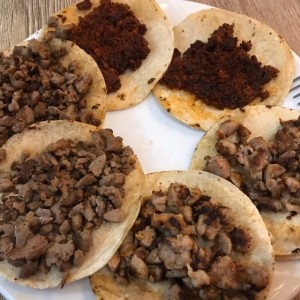Tacos Variados Chorizo; Costilla y Bistek sin queso