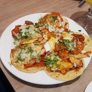 Tacos al pastor