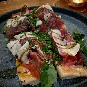 Bruschetta de carpaccio