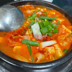 Kimchi jjigae