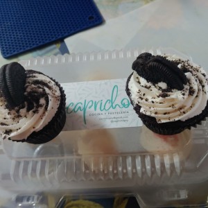 cupcake chocolate y oreo