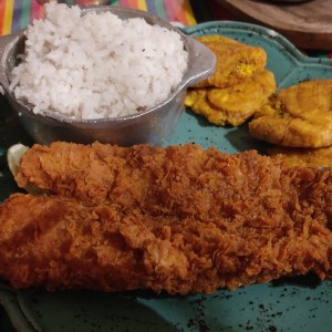 filete de pescado con arroz con coco 