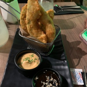 Avocado tempura. 