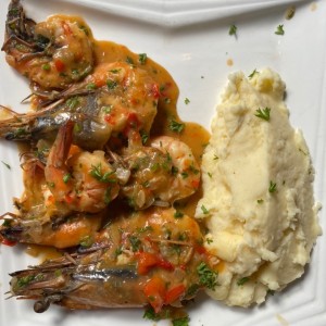 Langostinos con pure 