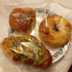 pan de cebollina, de cangrejo y de cebollina con tocino