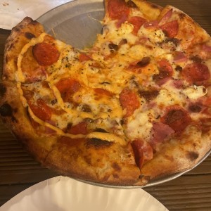 Pizzas - Mafiosa con tres carnes