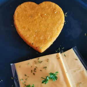 Tortilla adicional y queso amarillo 