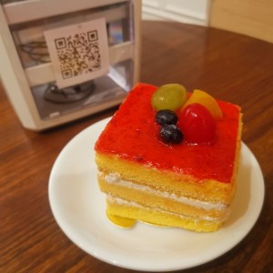 cake de mango con fresas