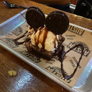 Brownie con helado