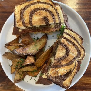 Sandwiches - Best vibes reuben