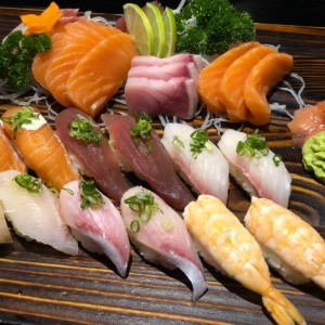 combo de niguiri y sashimi 