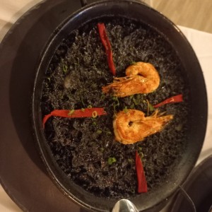 Paella negra de Mariscos