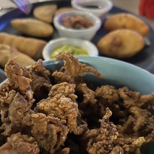 Piqueos Latinoamericano - Chicharrón de Arañitas