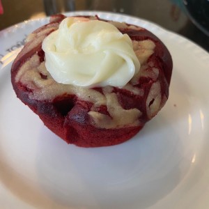 red velvet muffin
