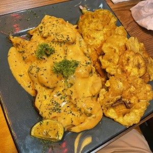 Pescado/ Filete Coronado con Camarones