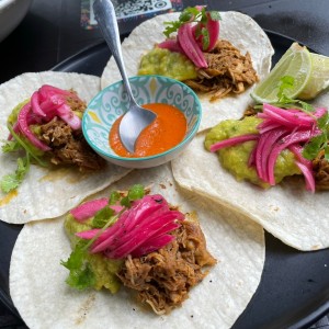 Tacos de Cochinita Pibil // Cochinita Pibil Tacos