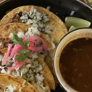 Tacos de Birria de Res