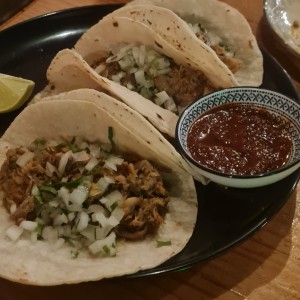 tacos carnitas