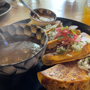 Tacos birria de res