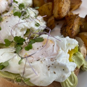 Desayunos Salados - Tostada de Aguacate