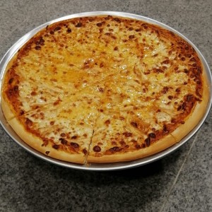 pizza de queso y pollo