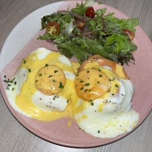 Huevos Benedict con salmon