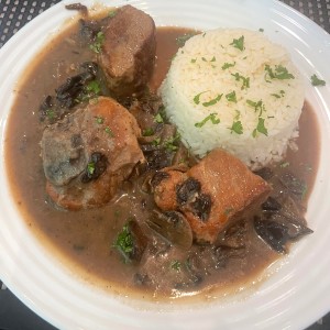 Filet Mignon Salsa de Hongos (Lomo de Cerdo en Salsa de Hongos)