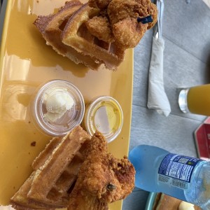 Chiken and waffles