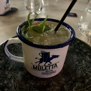 Cocktail Muleta ( moscow mule con tequila)