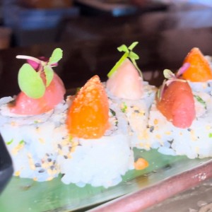 Sushi Bar - Rainbow Roll