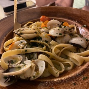 Fetuccini Vongole e Bottarga