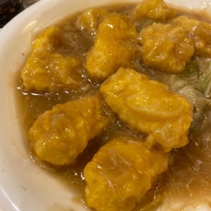 Tofu Frito en Salsa de Cochuela Seca