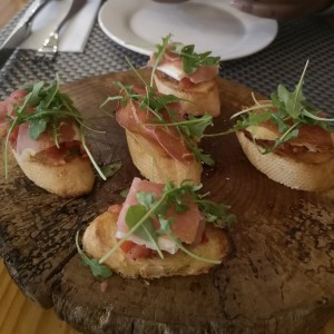 Bruschetta mista 