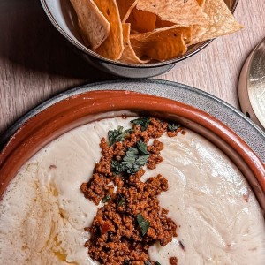 Queso Fundido con Chorizo Artesanal