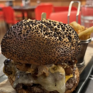 La Pitmaster FINALISTA DEL BURGER WEEK 2024