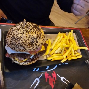 La Pitmaster FINALISTA DEL BURGER WEEK 2024