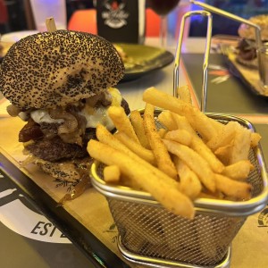 La Pitmaster FINALISTA DEL BURGER WEEK 2024