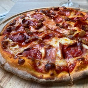 Pizzas - Pizza Carnivora
