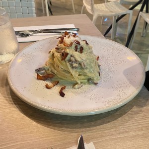 Pastas - Linguini Alla Carbonara