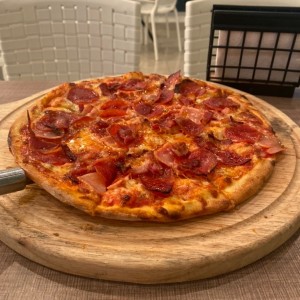 Pizzas Gourmet - Pizza Carnivora