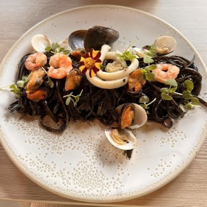 Pasta negra