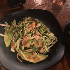 Ensalada kani thai