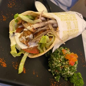 Combo Libanes (Shawarma de Pollo y Tabule)