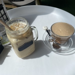 Ice vanilla latte y moccachino