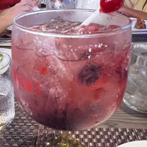 Gin tonic de frutos rojos