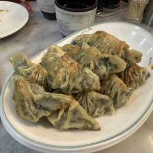 Dumpling de puerco con cebollina